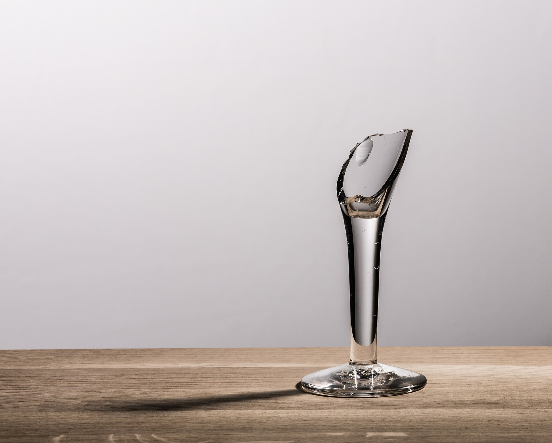 glass-602889_1920